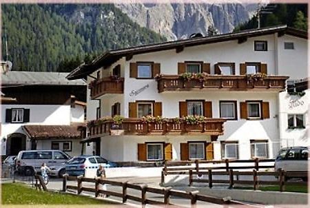 Hotel Garni Sayonara Selva di Val Gardena Exteriér fotografie